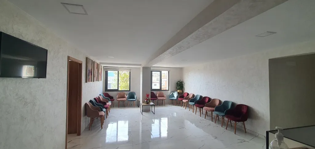 Salle d'Attente Spacieuse & Confortable